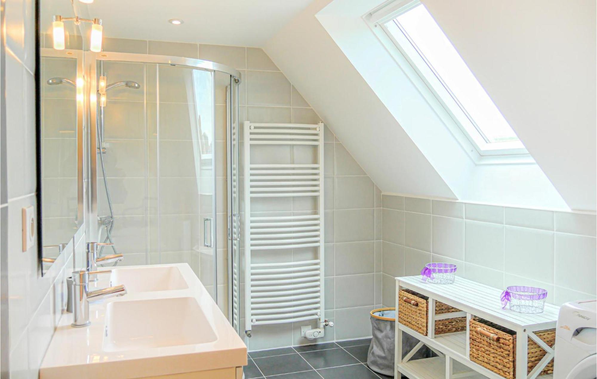 2 Bedroom Amazing Apartment In Ponts 外观 照片