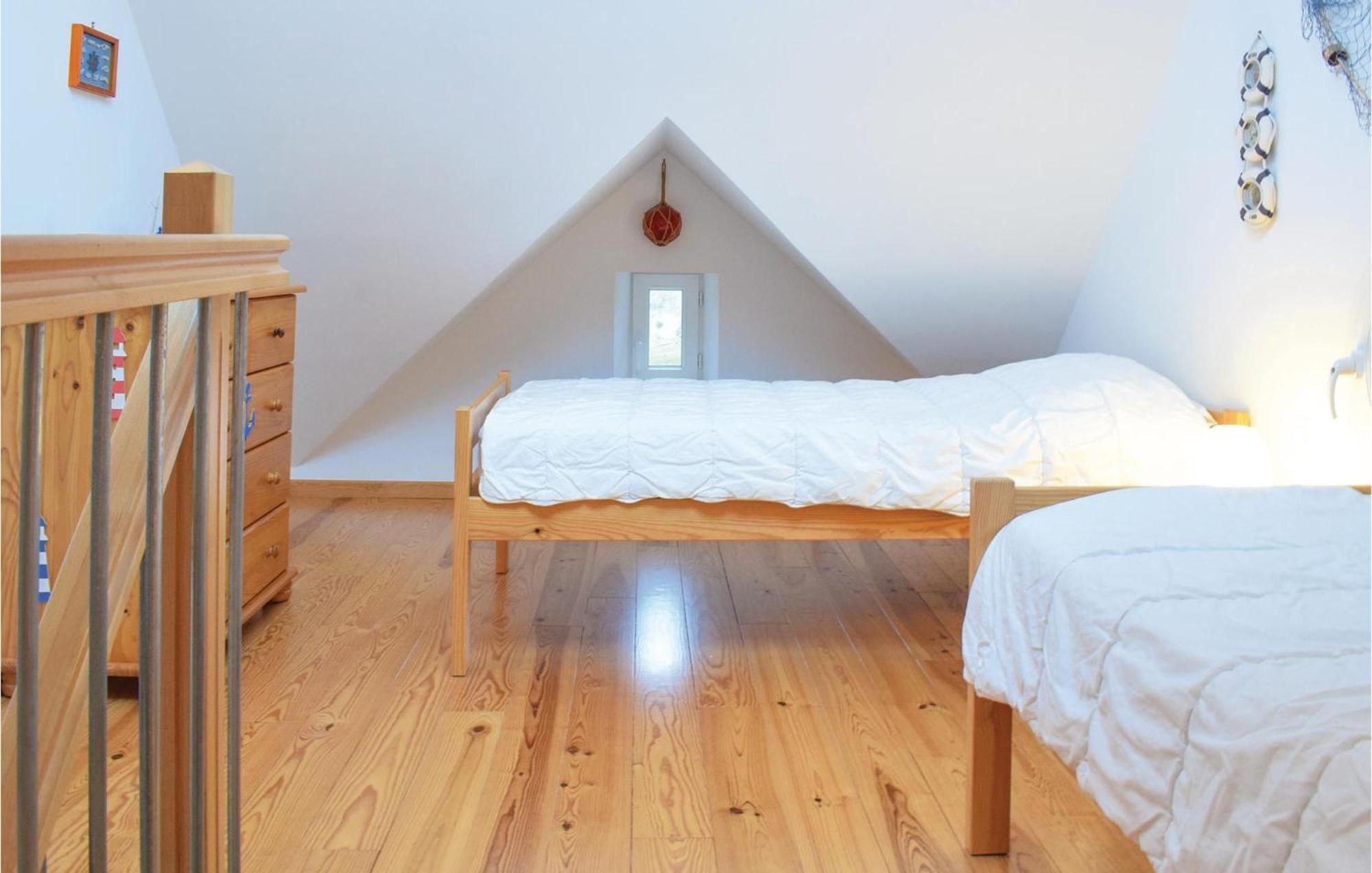 2 Bedroom Amazing Apartment In Ponts 外观 照片